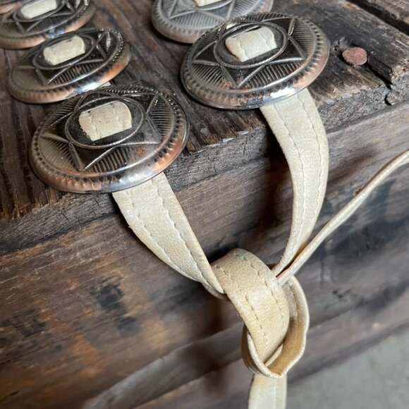 Vintage Southwest Conchos on White Leather Lightweight Belt or Neckpiece - Picture 15 of 16